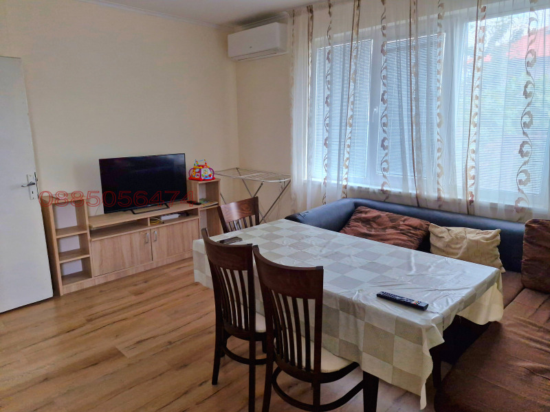 Продава ЕТАЖ ОТ КЪЩА, гр. Карлово, област Пловдив, снимка 5 - Етаж от къща - 52786207