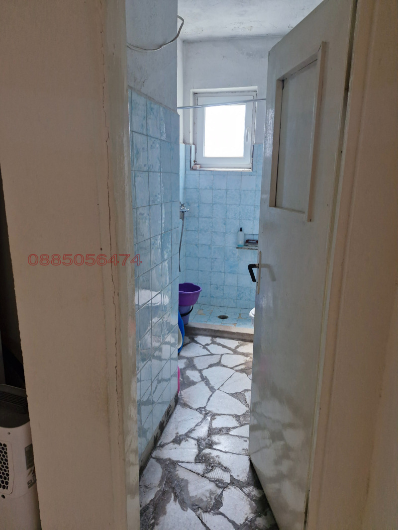 Продава ЕТАЖ ОТ КЪЩА, гр. Карлово, област Пловдив, снимка 15 - Етаж от къща - 52786207