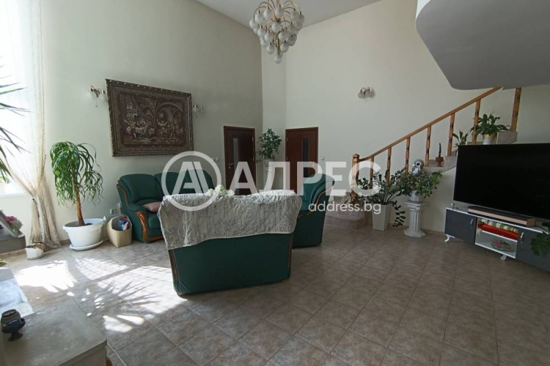 Продава  Къща град Разград , Житница , 463 кв.м | 21307351 - изображение [11]