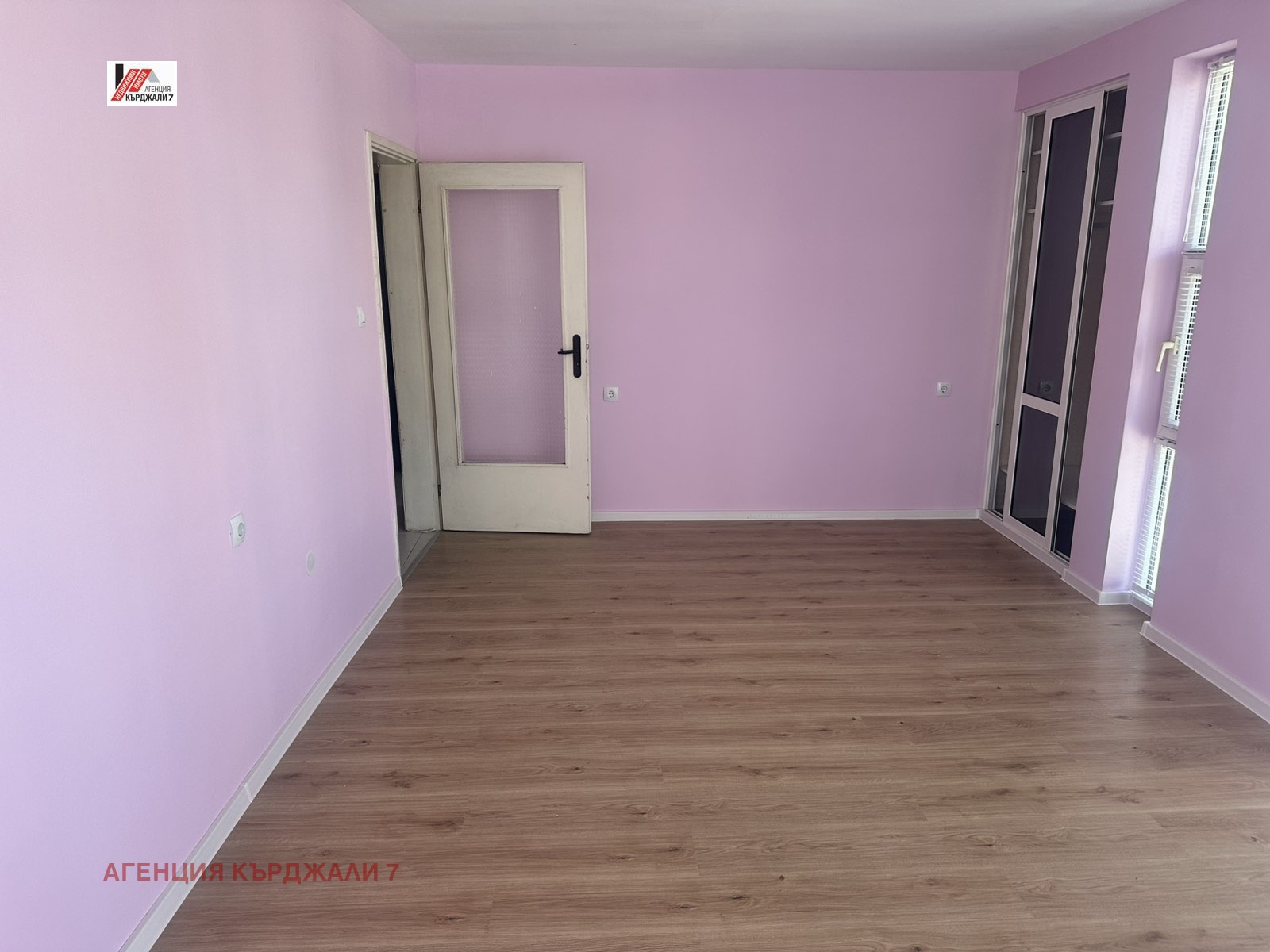 Продава МНОГОСТАЕН, гр. Кърджали, Център, снимка 8 - Апартаменти - 54588558