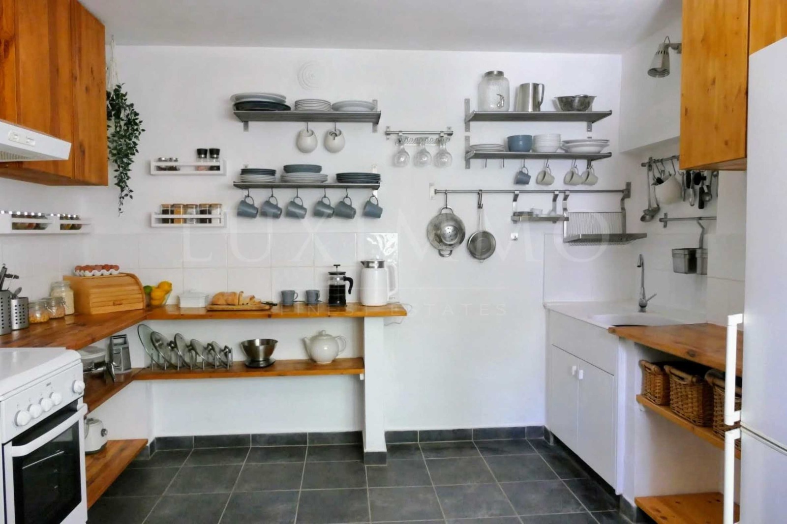 Продава КЪЩА, с. Сломер, област Велико Търново, снимка 8 - Къщи - 55391048