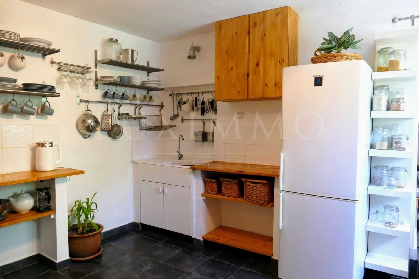 Продава КЪЩА, с. Сломер, област Велико Търново, снимка 9 - Къщи - 55391048