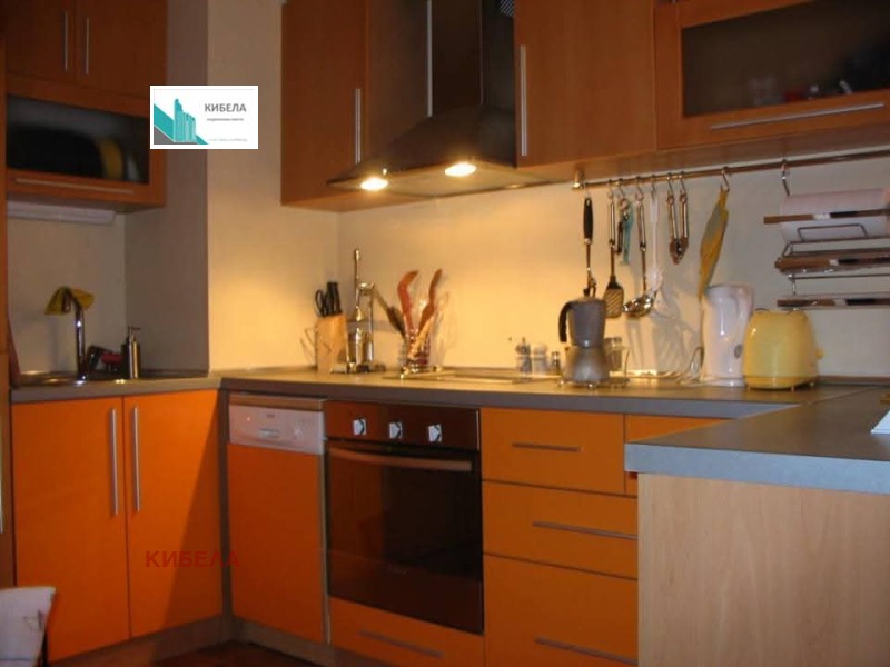En venta  1 dormitorio Sofia , Oborishte , 76 metros cuadrados | 53253325