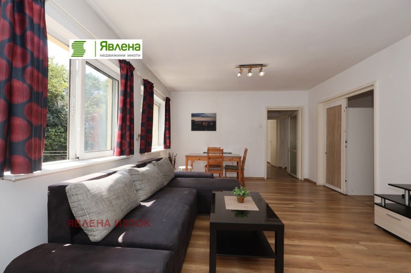 Na prodej  3 ložnice Sofia , Centar , 115 m2 | 87003280 - obraz [2]