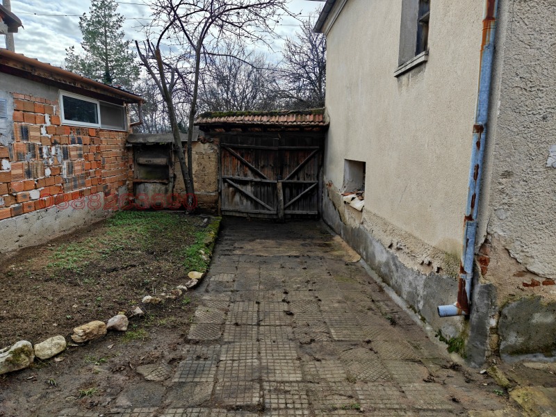 Продава КЪЩА, с. Зелениково, област Пловдив, снимка 15 - Къщи - 53599096