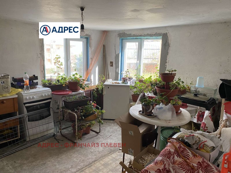 Продава КЪЩА, с. Паволче, област Враца, снимка 6 - Къщи - 52599940