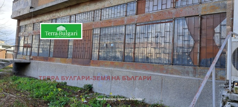 Продава ПРОМ. ПОМЕЩЕНИЕ, гр. Перник, Твърди ливади, снимка 16 - Производствени сгради - 52485510