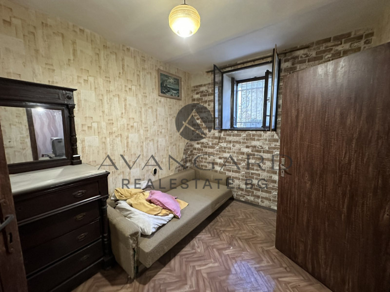 Продава ЕТАЖ ОТ КЪЩА в град Пловдив, Център - 111 кв.м / 239 999 € » 469 397.24 лв., АВАНГАРД РИЪЛ ЕСТЕЙТ