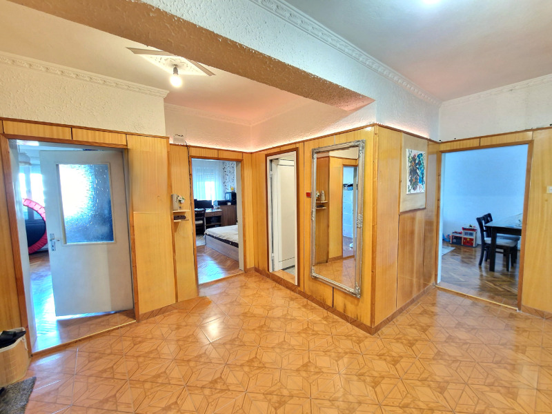 Продава  Многостаен град Добрич , Добротица - Варненска , 130 кв.м | 70653392 - изображение [9]