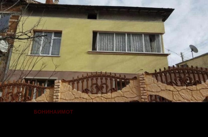 Продава ЕТАЖ ОТ КЪЩА, гр. Асеновград, област Пловдив, снимка 4 - Етаж от къща - 45697041