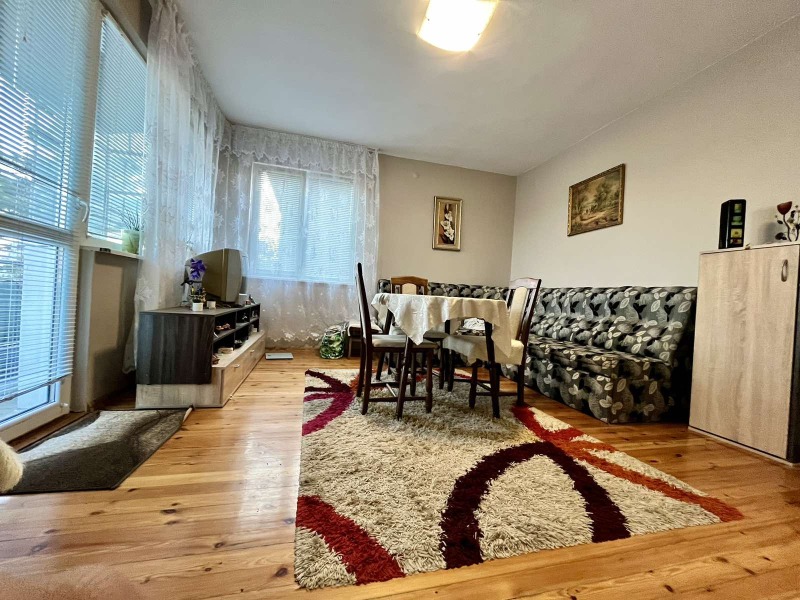 Продава КЪЩА, гр. Добрич, Автогара, снимка 13 - Къщи - 47422389