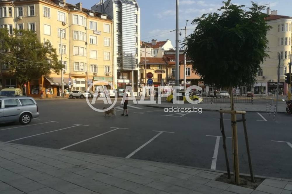 Продава 3-СТАЕН, гр. София, Център, снимка 2 - Апартаменти - 54120177