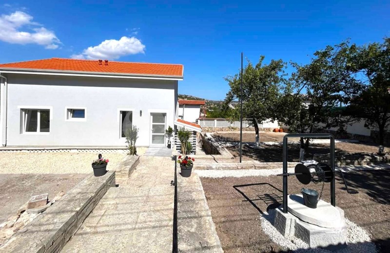 Продава КЪЩА в област Добрич, гр. Балчик - 168 кв.м / 235 000 € » 459 620.05 лв., КАЛЧЕВ