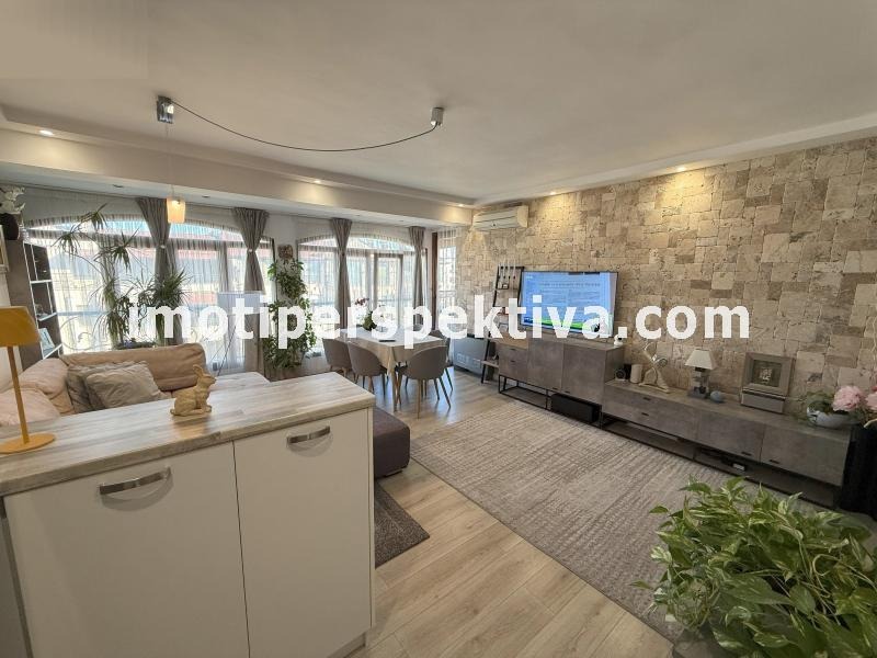 En venta  1 dormitorio Plovdiv , Kyuchuk Parizh , 70 metros cuadrados | 97460541 - imagen [2]