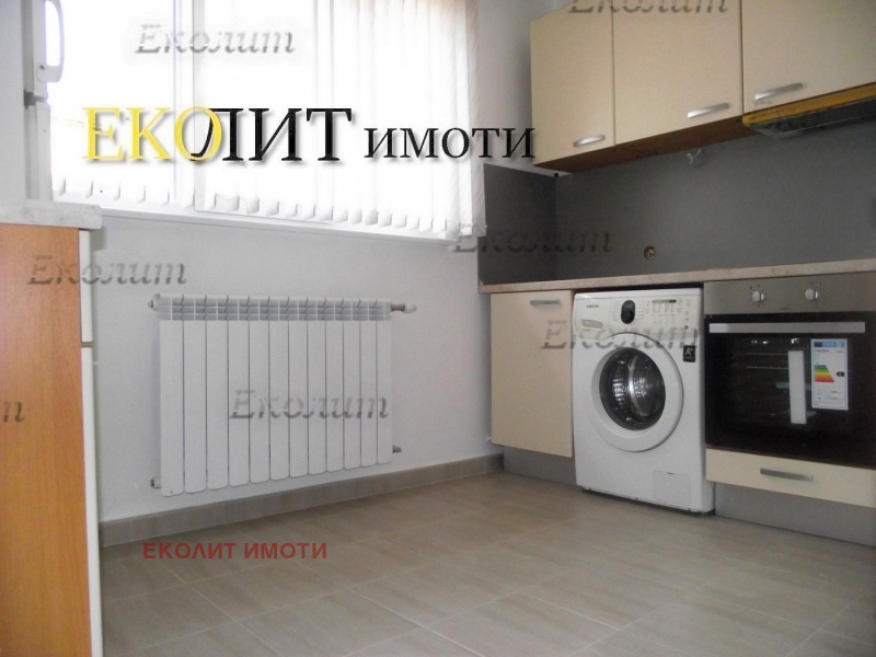 Продава МНОГОСТАЕН, гр. София, Център, снимка 2 - Aпартаменти - 49459696