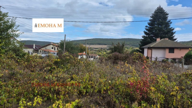 Продава КЪЩА, с. Осеново, област Варна