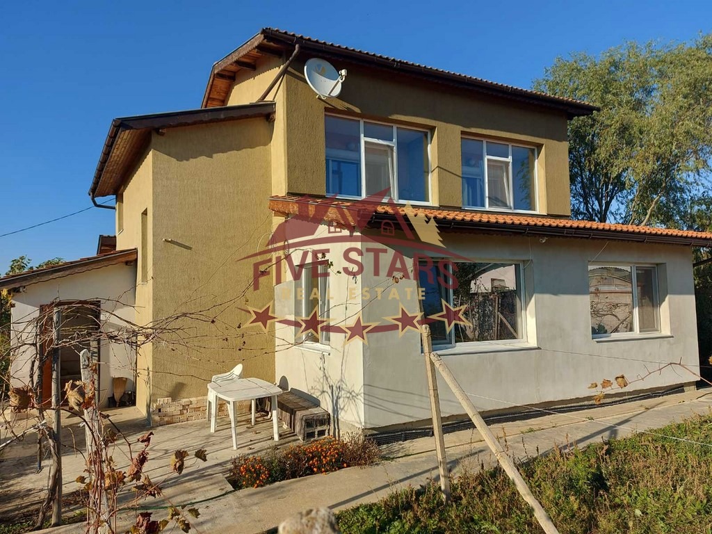 Продава КЪЩА, с. Славеево, област Добрич, снимка 2 - Къщи - 47660266