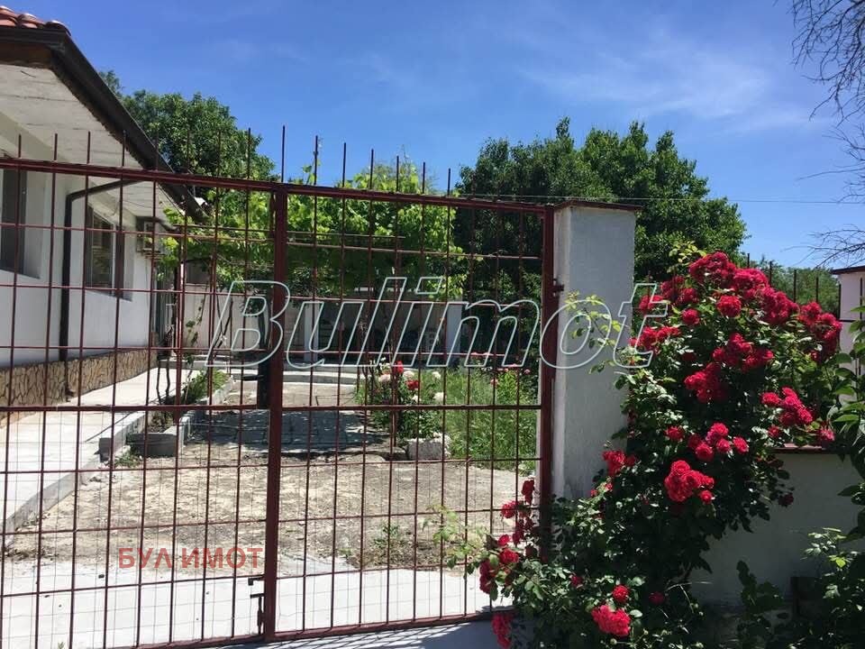 Продава КЪЩА, гр. Варна, Победа, снимка 2 - Къщи - 50388536