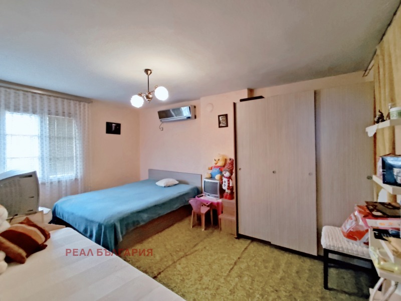 Продава КЪЩА в област Русе, с. Щръклево - 237 кв.м / 104 000 € » 203 406.32 лв., РЕАЛ БЪЛГАРИЯ