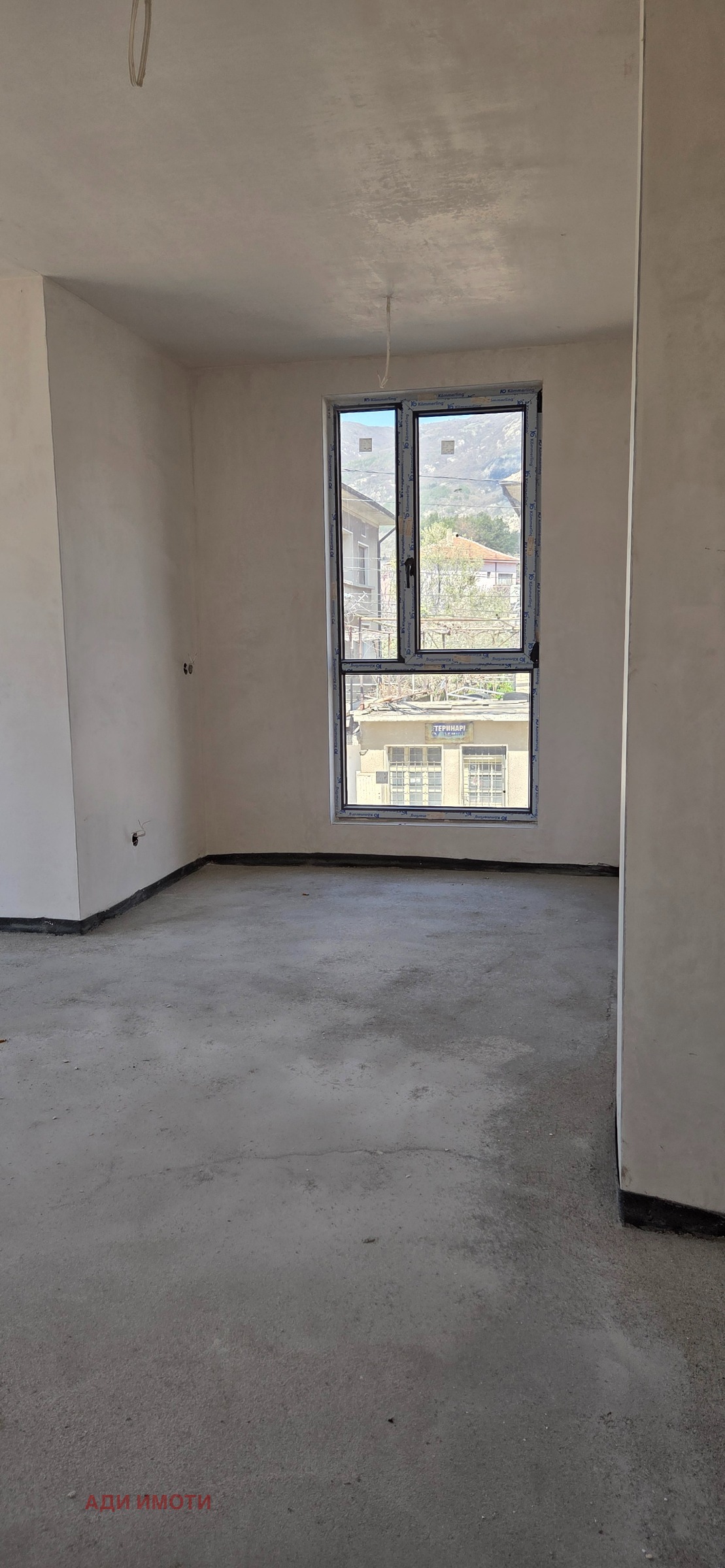 Продава  3-стаен област Пловдив , гр. Карлово , 92 кв.м | 99826170