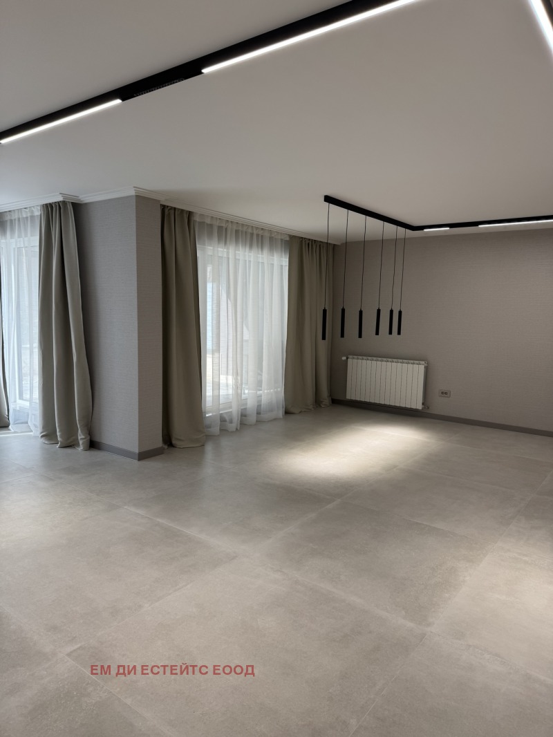 Na sprzedaż  2 sypialnie Sofia , Pawlowo , 198 mkw | 58395603 - obraz [2]