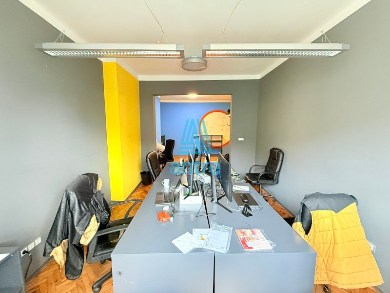 Na prodej  3 ložnice Sofia , Centar , 120 m2 | 69396565 - obraz [8]