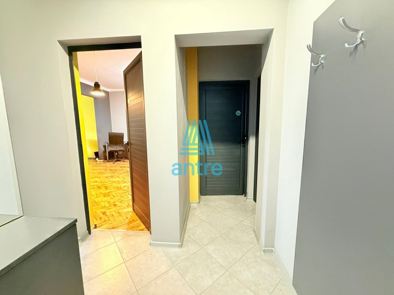 Na prodej  3 ložnice Sofia , Centar , 120 m2 | 69396565 - obraz [10]