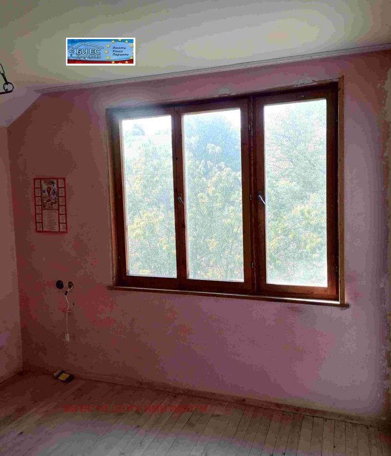 Продава КЪЩА, с. Филиповци, област Перник, снимка 11 - Къщи - 52352749