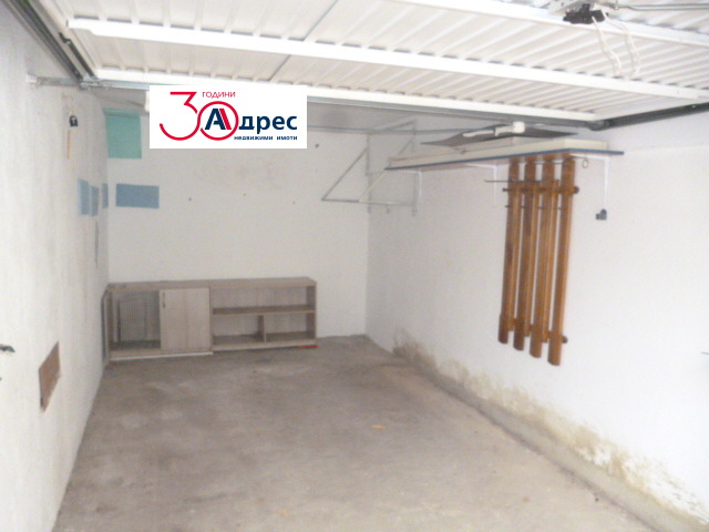 Продава ГАРАЖ, ПАРКОМЯСТО, гр. Добрич, Център, снимка 3 - Гаражи и паркоместа - 52687500