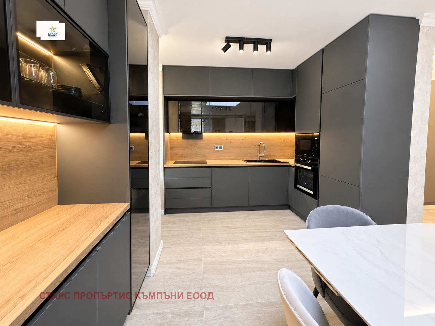 Продава МНОГОСТАЕН, гр. Варна, Чайка, снимка 2 - Апартаменти - 56069778