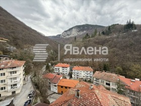 Продава 3-стаен, с. Нареченски бани
