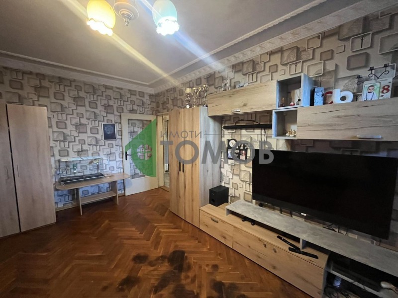 Продава  3-стаен град Шумен , Тракия , 84 кв.м | 54299686 - изображение [2]