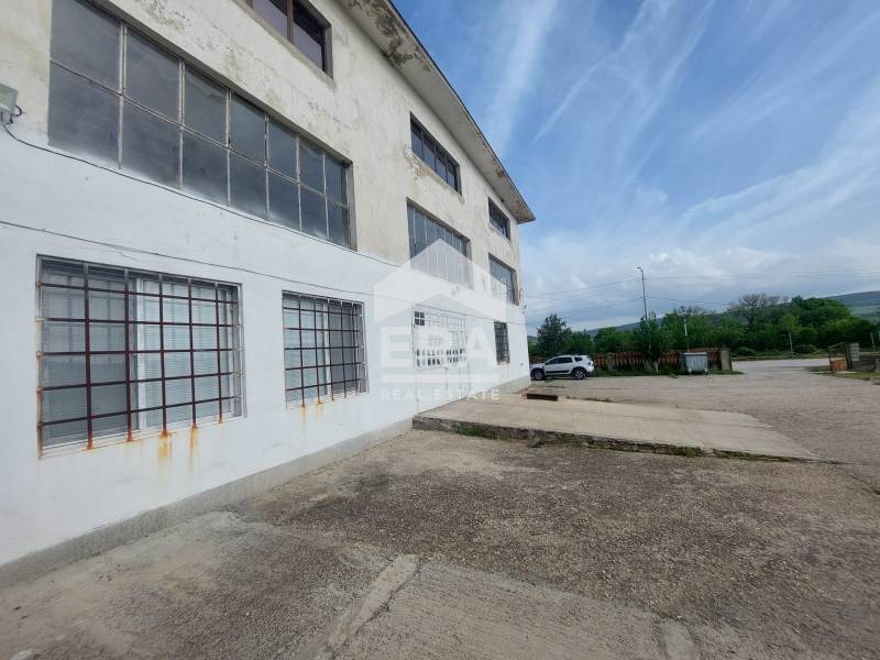 Te koop  Industrie gebouw regio Varna , Dalgopol , 1365 m² | 50338093 - afbeelding [2]