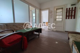2 Schlafzimmer Oborishte, Sofia 5