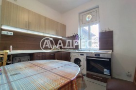 2 Schlafzimmer Oborishte, Sofia 7