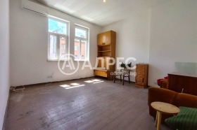 2 Schlafzimmer Oborishte, Sofia 2