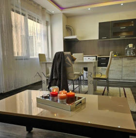 1 quarto Kiutchuk Parij, Plovdiv