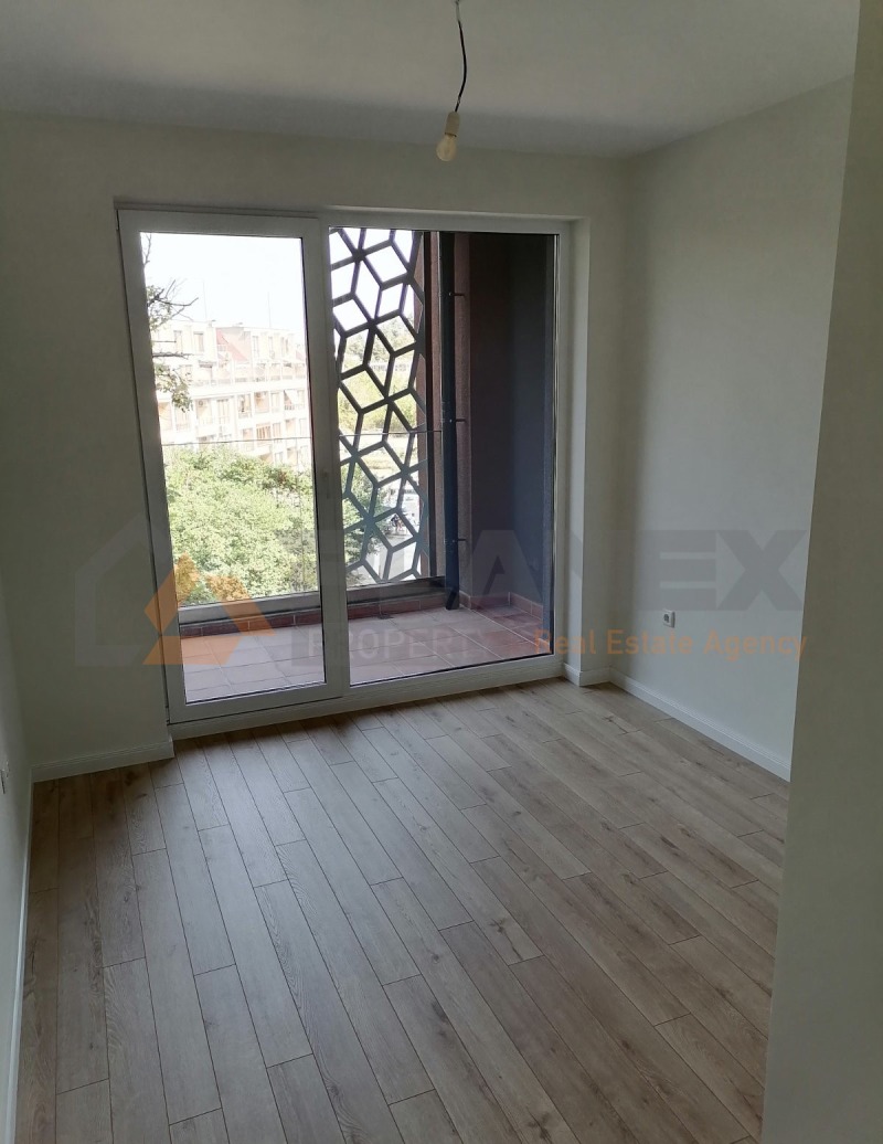 Na sprzedaż  1 sypialnia Warna , Briz , 70 mkw | 23697138 - obraz [5]