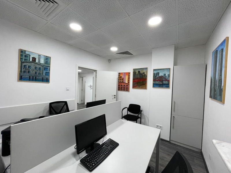 Продава 3-СТАЕН, гр. София, Център, снимка 2 - Апартаменти - 53395372