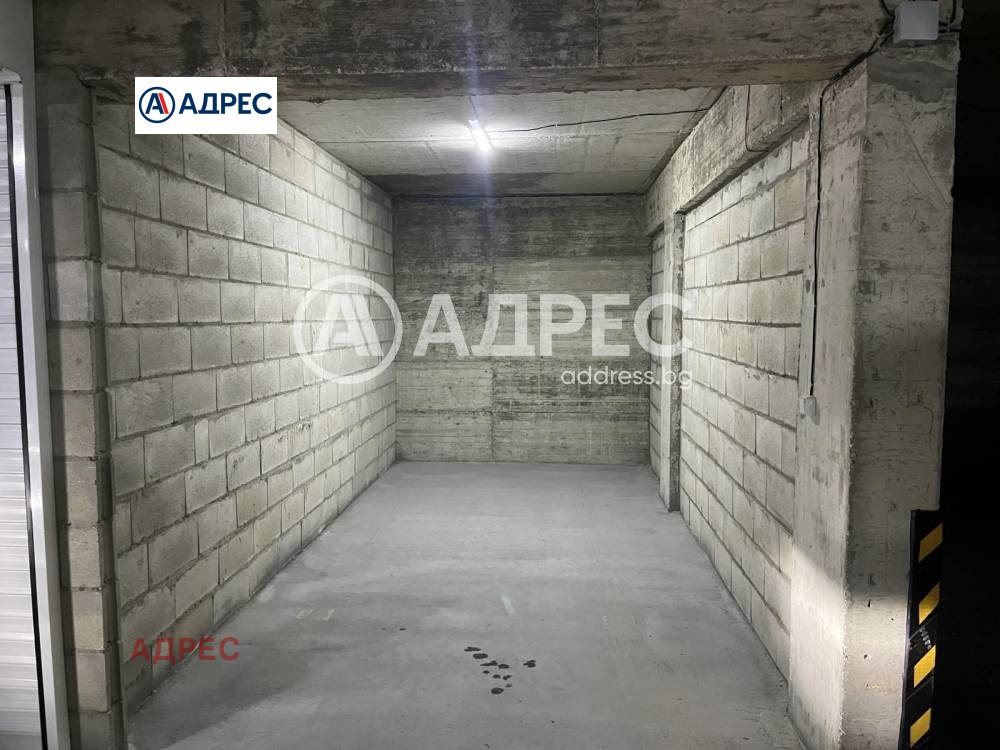 Продава ГАРАЖ, ПАРКОМЯСТО, гр. Варна, м-т Планова