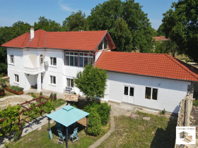 Haus Obedinenie, region Weliko Tarnowo 1