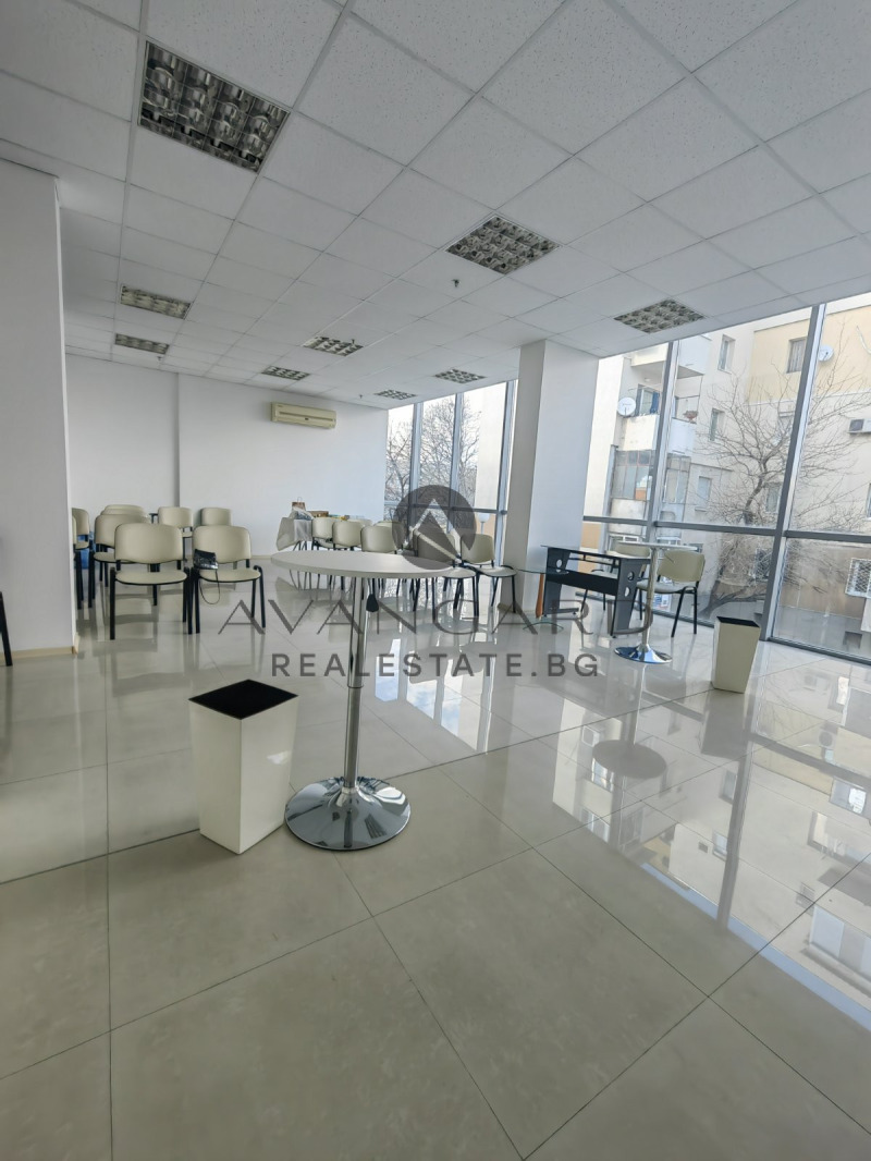 Продава МАГАЗИН в град Пловдив, Тракия - 112 кв.м / 291 199 € » 569 535.74 лв., АВАНГАРД РИЪЛ ЕСТЕЙТ