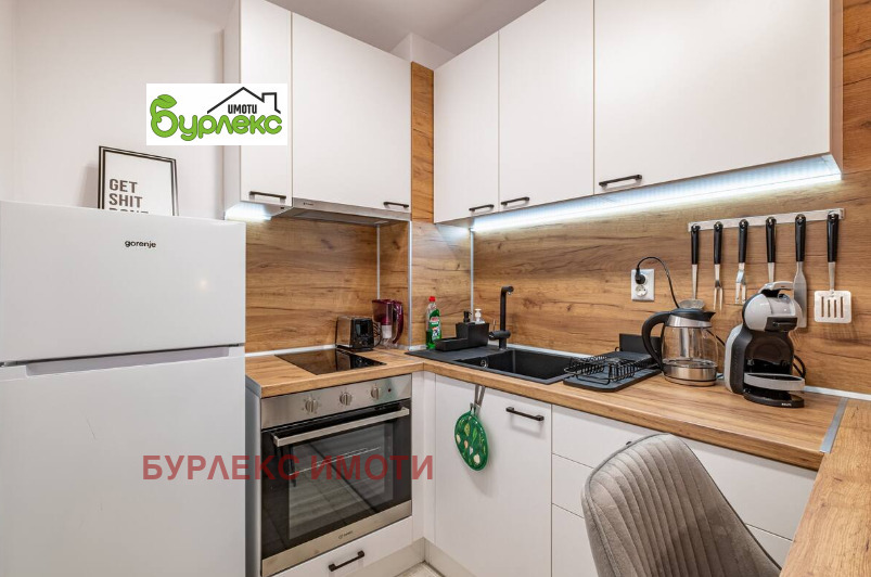 Продава 3-СТАЕН, гр. Варна, Операта, снимка 2 - Апартаменти - 52606047