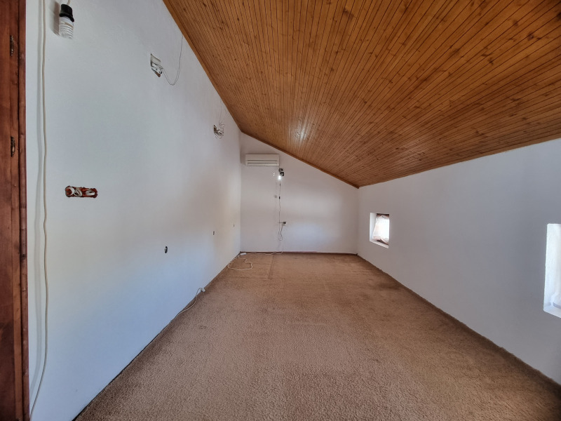 Продава КЪЩА, гр. Варна, м-т Боровец - юг, снимка 8 - Къщи - 53300379