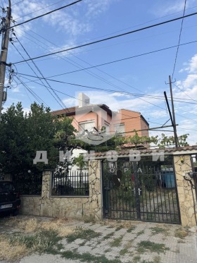 На продаж Поверх будинку