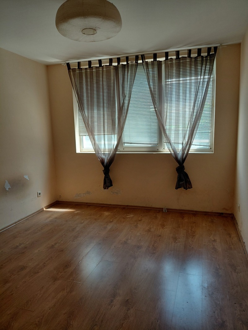 Продава  3-стаен град София , Изгрев , 118 кв.м | 24260025 - изображение [10]