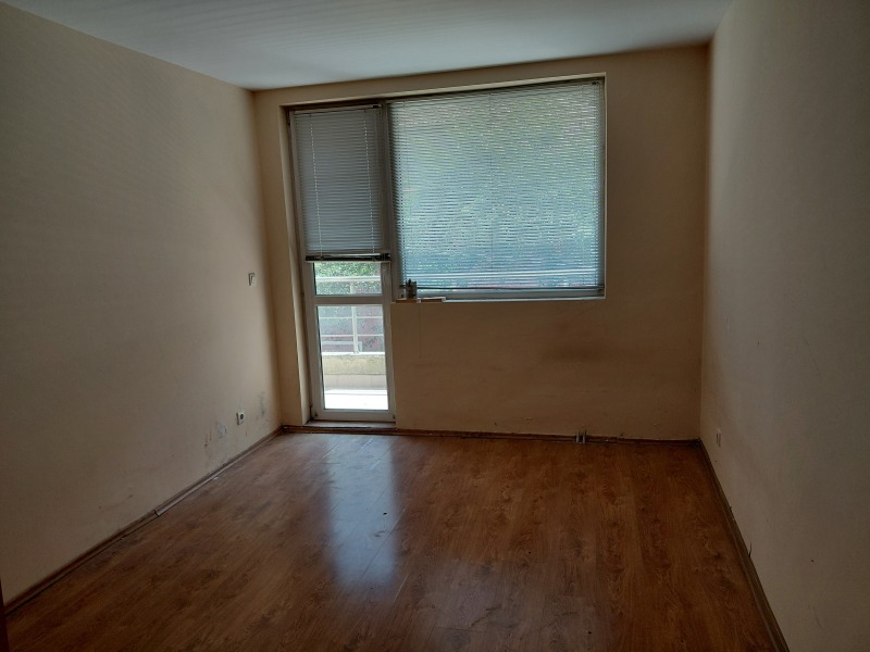 Продава  3-стаен град София , Изгрев , 118 кв.м | 24260025 - изображение [11]