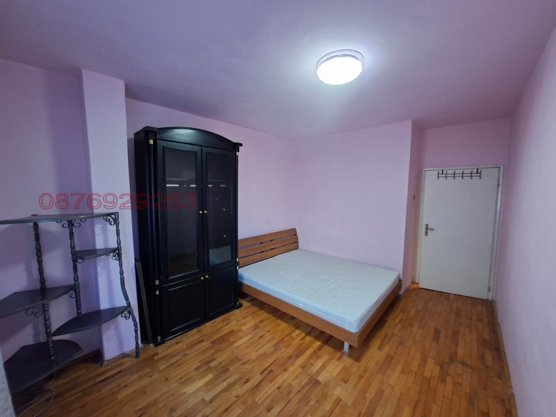 Продава 3-СТАЕН, гр. Плевен, Идеален център