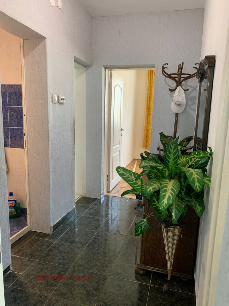 Продава  Етаж от къща град Бургас , Сарафово , 160 кв.м | 21311183 - изображение [2]