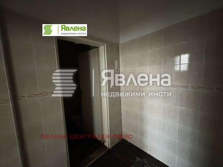 Продава МАГАЗИН, гр. Пловдив, Център, снимка 4 - Магазини - 48133445